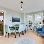 Pet-Friendly Pittsburgh Home 3 Mi To Downtown!