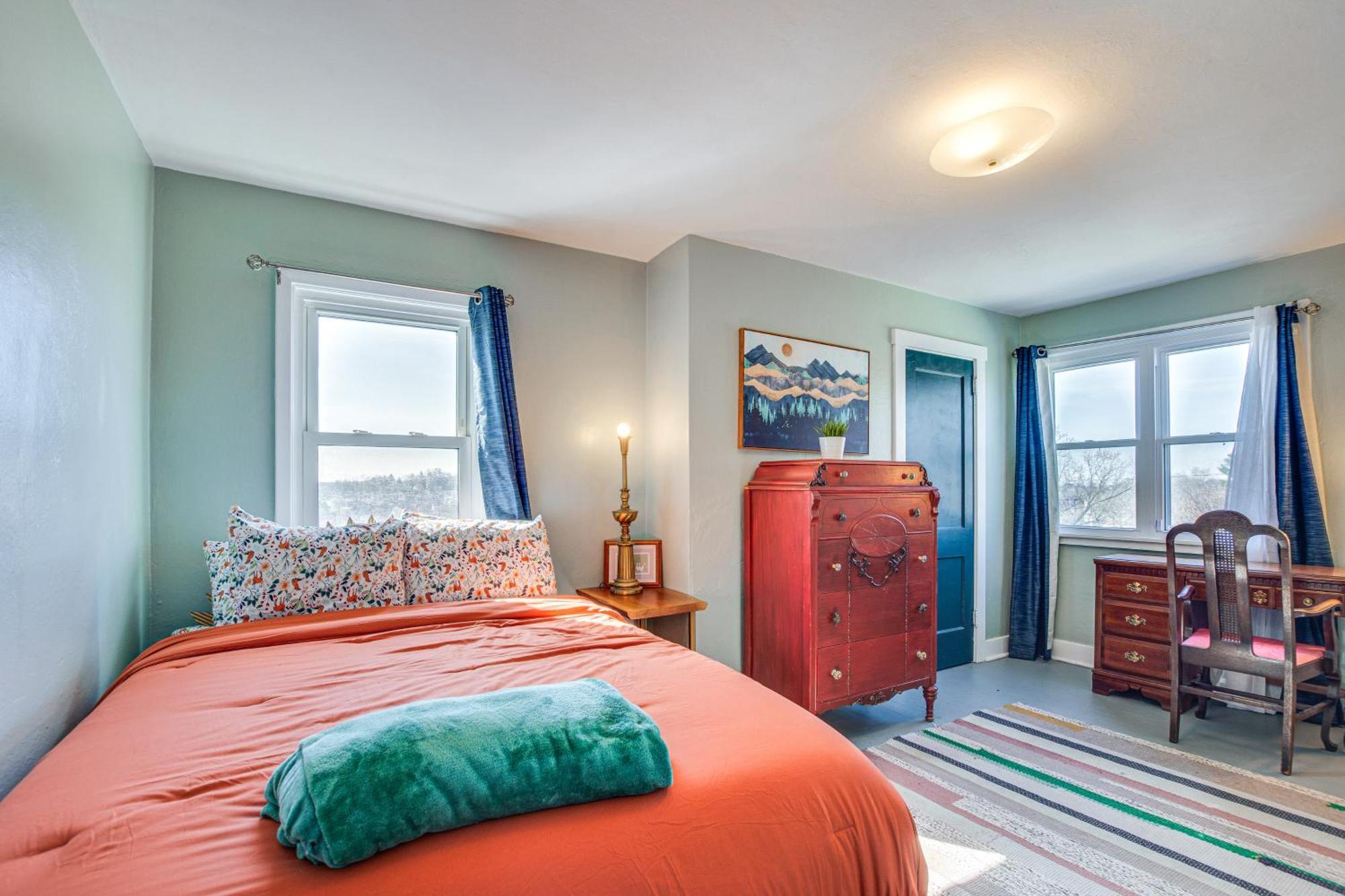 Holiday home Pet-friendly 3 Mi To Downtown! *